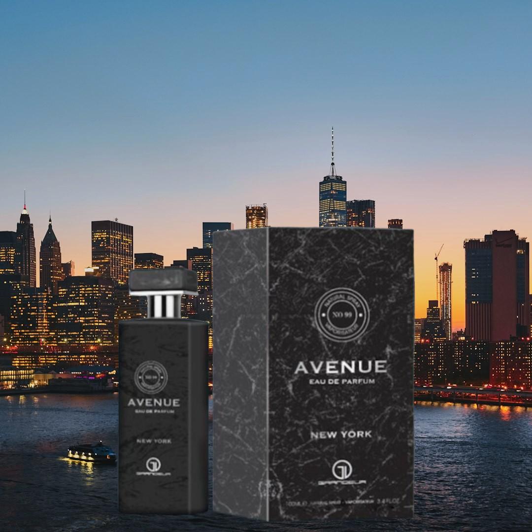 Avenue New York 100ml EDP by Grandeur A long lasting premium Fresh Unique Scent For Men Top notes: Bergamot, Coriander; Middle notes: Floral